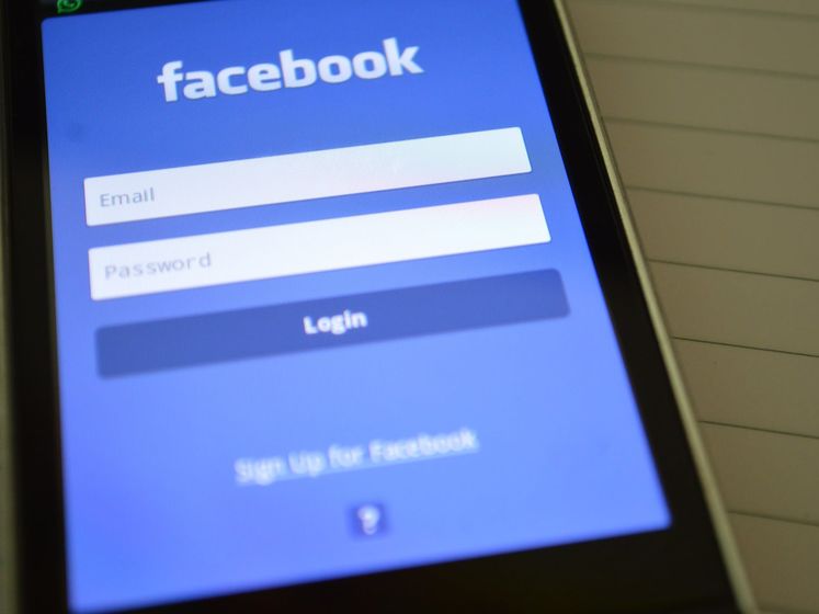 Facebook удалил три сети аккаунтов, связанных с РФ