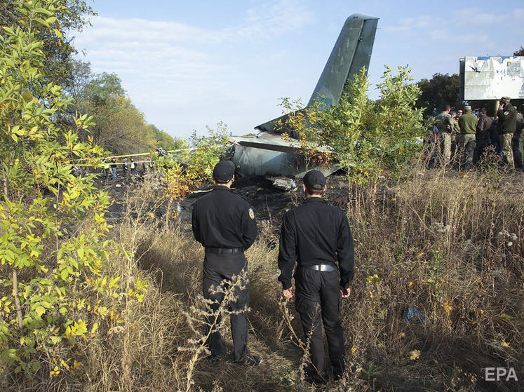 Зеленський наказав припинити навчальні польоти на Ан-26 до з'ясування причин авіакатастрофи під Чугуєвом
