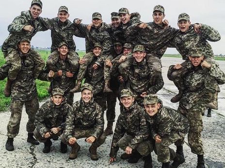 Експерт про катастрофу Ан-26: Не потрібно було брати на борт більше ніж 10–12 курсантів