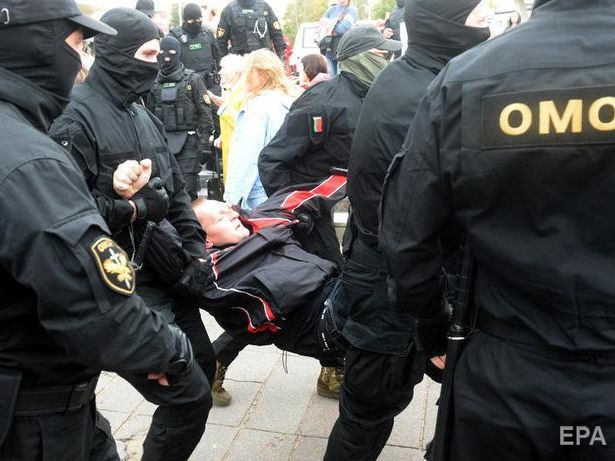 У МВС Білорусі заявили, що на акціях протесту в неділю затримали "не більше ніж 200 осіб"