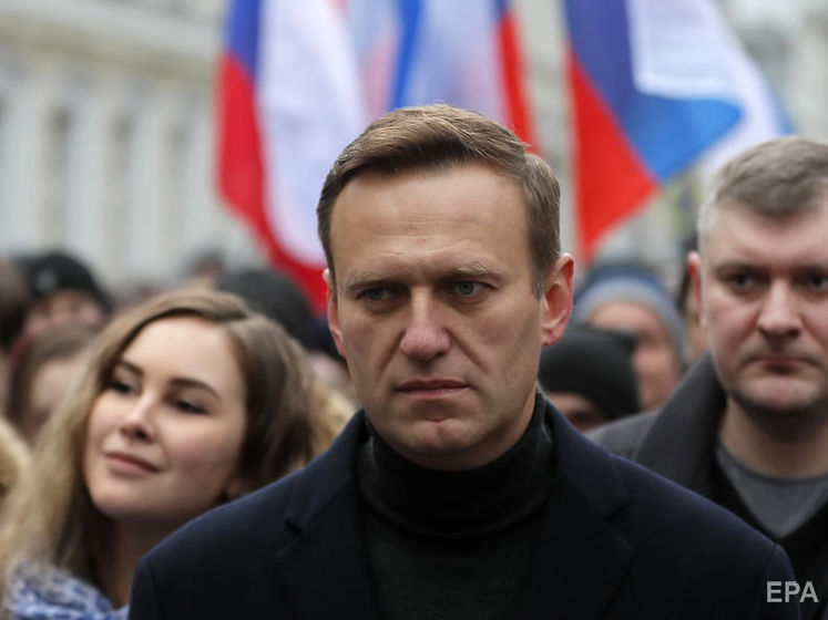 Макрон назвав отруєння Навального спробою вбивства