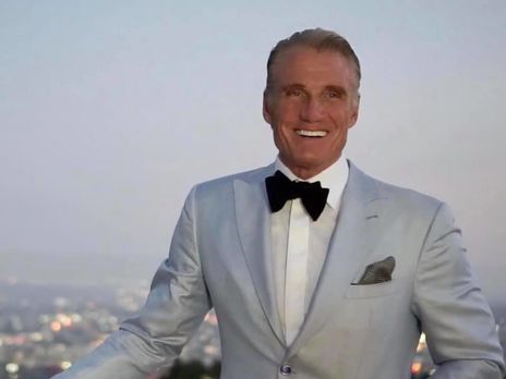 Лундгрен позировал на фоне 170-летнего эвкалипта