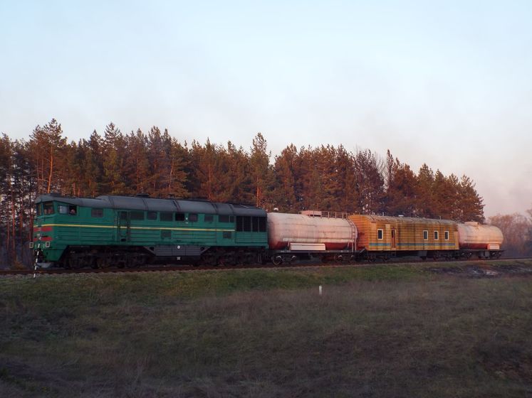 До гасіння пожеж у Луганській області залучили пожежний потяг