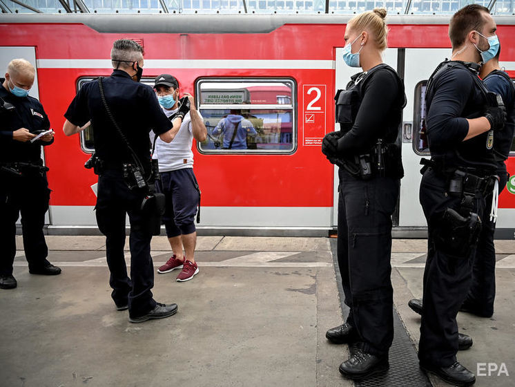 В Германии уборщица обнаружила бомбу в пригородном поезде
