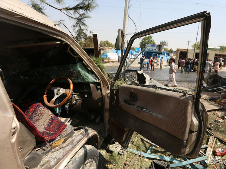 Вибух в Афганістані забрав життя 15 людей. Влада країни звинуватила в теракті талібів