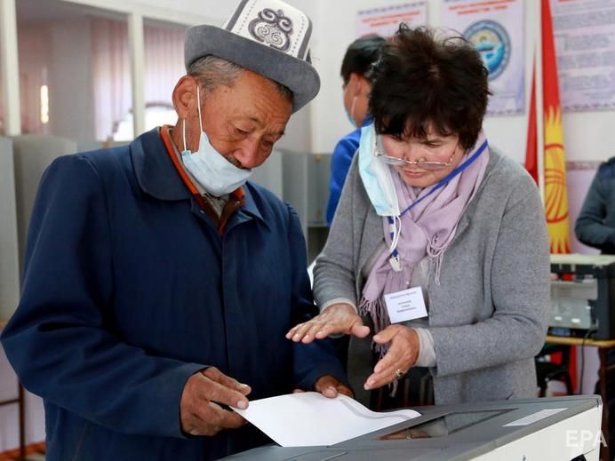 В Кыргызстане завершилось голосование на выборах, оппозиционные партии в парламент не проходят