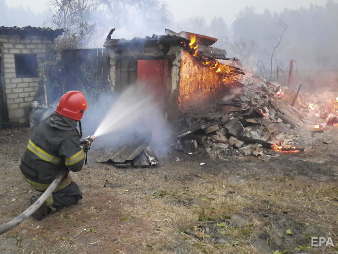 "Полчерепа, косточки и сережка. Даже похоронить нечего". Одна из погибших на пожаре в Луганской области сгорела заживо