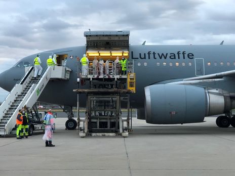 13 поранених українських бійців пройдуть лікування в Німеччині 