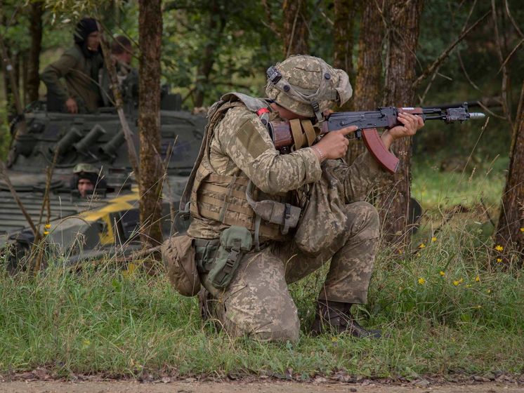 6 октября боевики дважды нарушили режим прекращения огня, украинские военные не открывали ответный огонь &ndash; штаб ООС