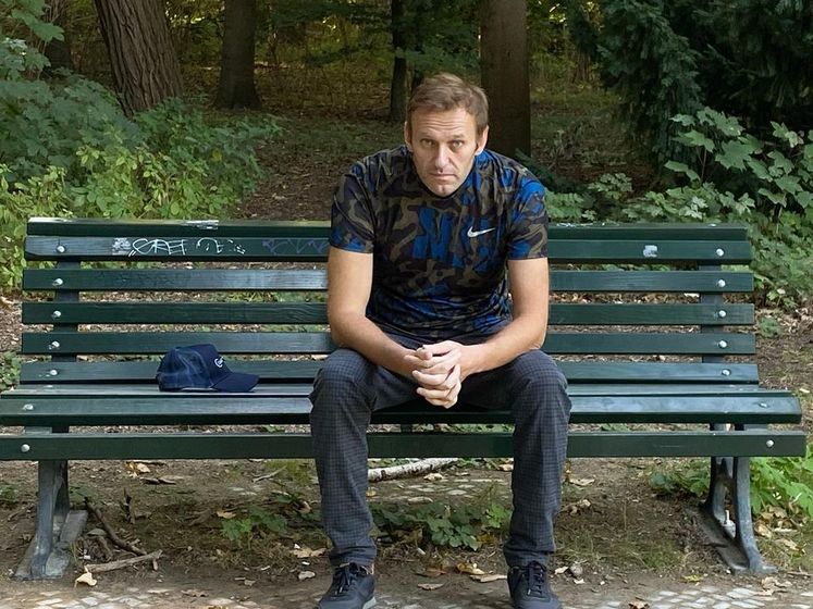 "Вони вбивають людей". Навальний заявив, що ЄС необхідно ввести санкції проти найближчого оточення Путіна
