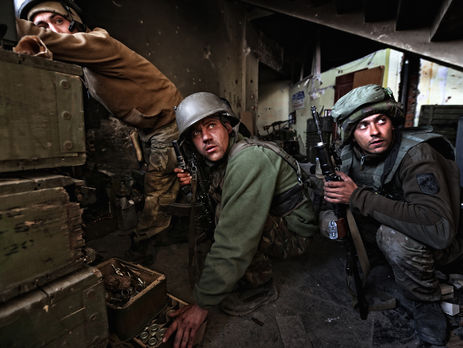 В Москве на выставке злоумышленник облил краской фотографии, посвященные войне в Украине