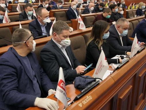 "Європейська солідарність" вимагає скликати термінову сесію Київради через ситуацію з коронавірусом