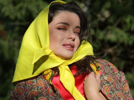 Королева предупредила, что на днях может разразиться новый скандал с участием членов ее семьи