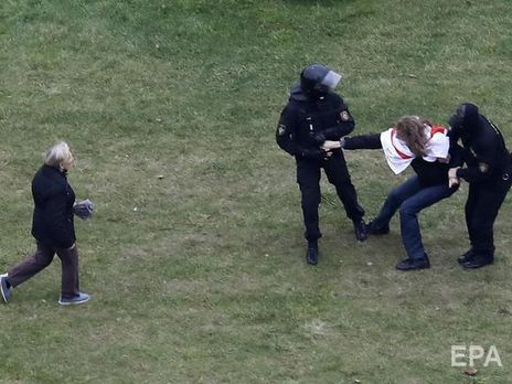 Правозахисники повідомляють уже майже про 600 затриманих у Білорусі на акціях протесту в неділю