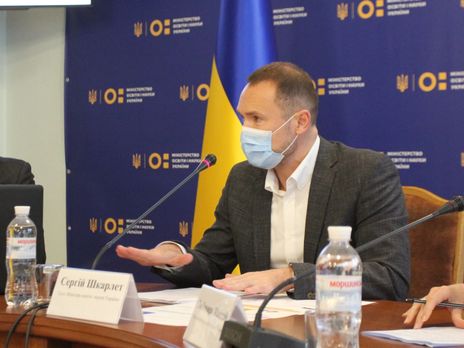 Шкарлет заявив, що у зв'язку з переходом на дистанційне навчання студентів із гуртожитків не виселятимуть