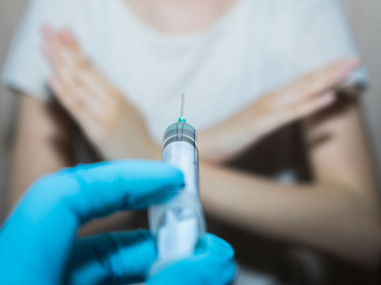 У Кремлі розповіли, чи постачатимуть в Україну вакцину проти коронавірусу