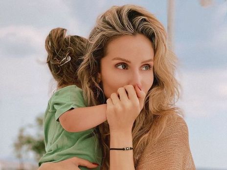 Loboda впервые показала лицо двухлетней дочери
