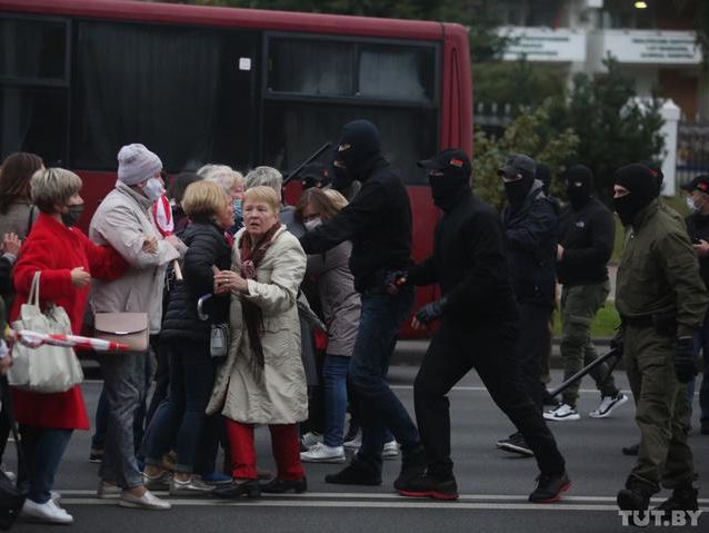 Белорусские силовики использовали против участников марша пенсионеров слезоточивый газ