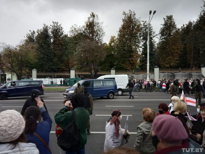 На марші пенсіонерів у Мінську силовики використовували газ і стріляли вбік протестувальників. Відео
