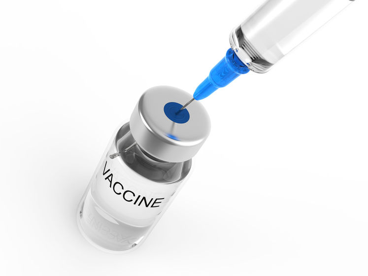В українському МОЗ не відкидають можливості закупівлі російської вакцини проти COVID-19