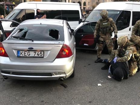 На Крещатике задержали злоумышленников, которые грабили клиентов 