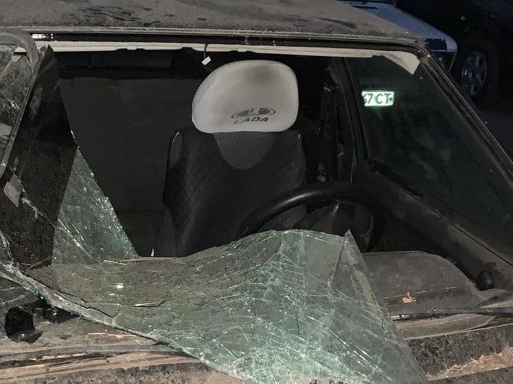В Лисичанске неизвестные разбили автомобиль правозащитницы – Денисова
