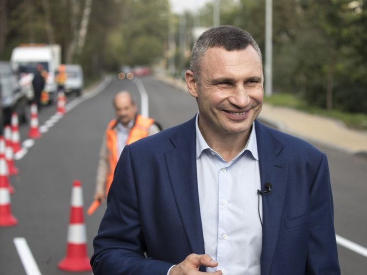 Кличко перевірив, як будують нову дорогу в Києві