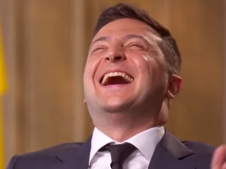 Зеленский рассмеялся на слова журналиста о падении его рейтинга. Видео