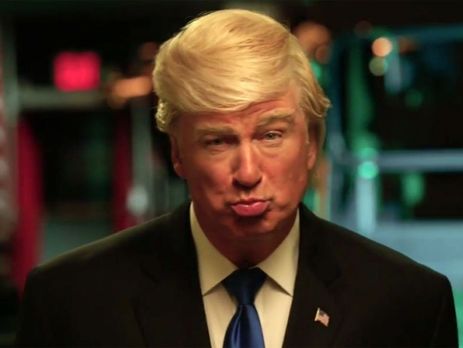 Болдуин и МакКиннон перевоплотились в Трампа и Клинтон. Видео