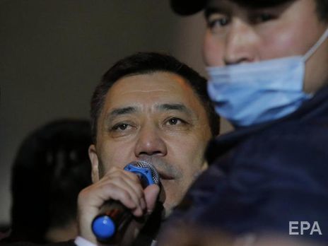 До початку політичної кризи в Киргизстані Жапаров відбував покарання за обвинуваченням у захопленні заручника