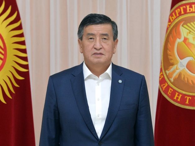 "Не хочу залишитися в історії Киргизстану як президент, який пролив кров". Жеенбеков оголосив про відставку