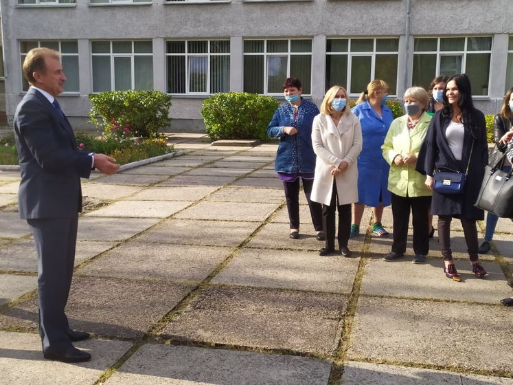 Попов: В Киеве необходимо вернуть муниципальную надбавку педагогам