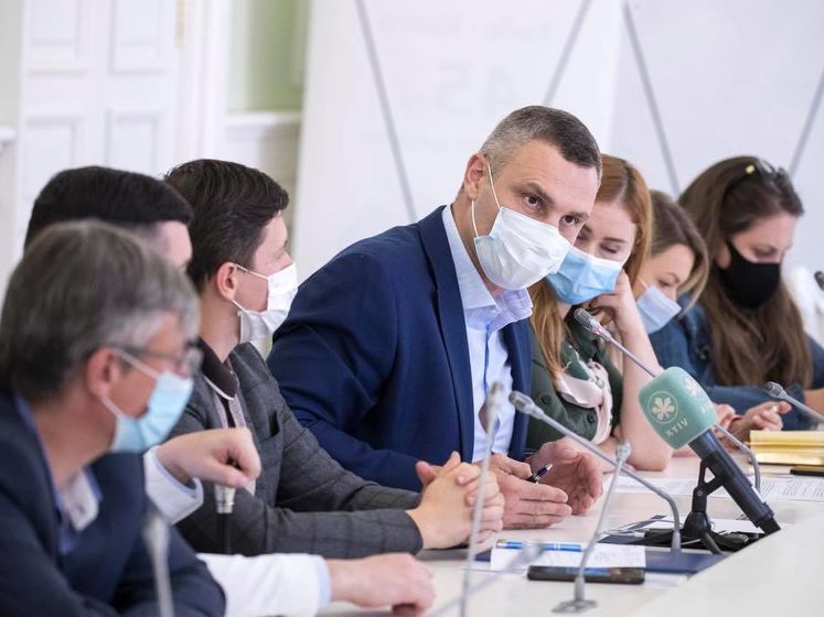 Кличко: Ситуація із захворюваністю COVID-19 у навчальних закладах Києва погіршується