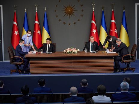 Украина и Турция подписали рамочное военное соглашение и ряд других двухсторонних документов