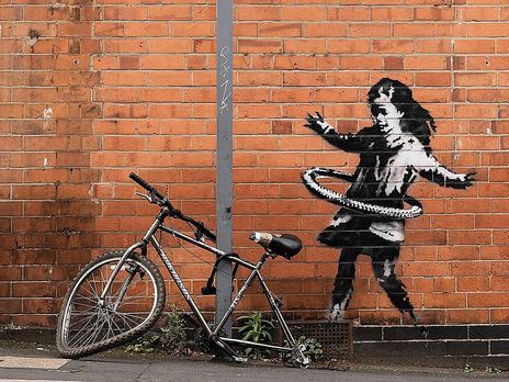 В Британии появились новые граффити Бэнкси