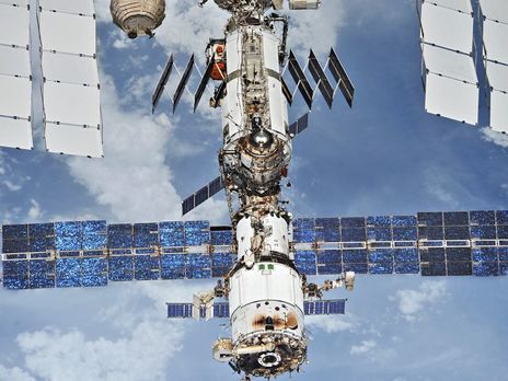 На МКС починили систему подачи кислорода в российском модуле. Утечка там началась еще в августе