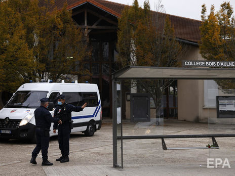 Професора історії коледжу Конфлан-Сент-Онорін обезголовили 16 жовтня
