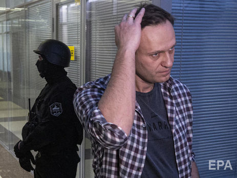 Навальный заявил, что планирует вернуться в Россию, несмотря на попытки Кремля помешать ему