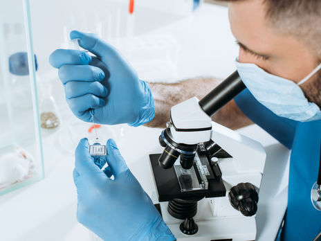 35 тыс. новых случаев в сутки. В Минздраве дали худший прогноз распространения COVID-19 и гриппа в Украине