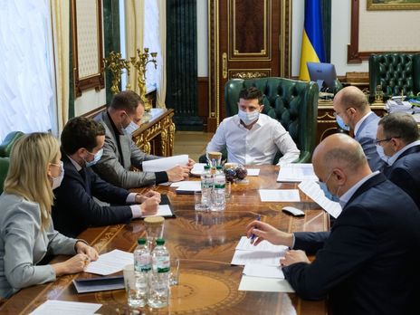 Зеленський розповів, скільки лікарень зарезервували для хворих на COVID-19