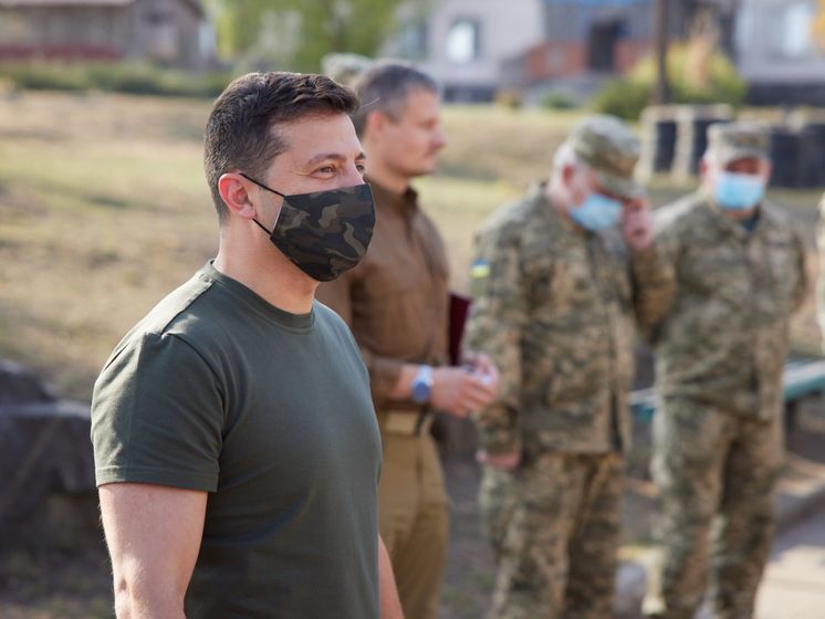 Зеленський заявив, що не дозволить скоротити фінансування української армії