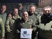 Нардепы передали дроны украинским военным