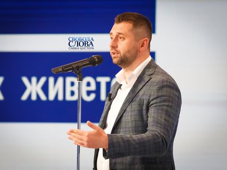 Пандемия COVID-19. Арахамия не исключил, что в Украине переоборудуют казармы и спортивные арены в госпитали