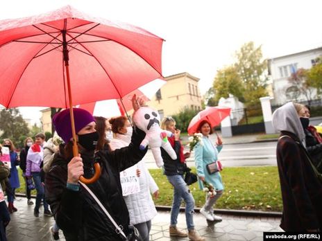 Массовые протесты из-за фальсификации результатов голосования на выборах президента в Беларуси продолжаются с 9 августа