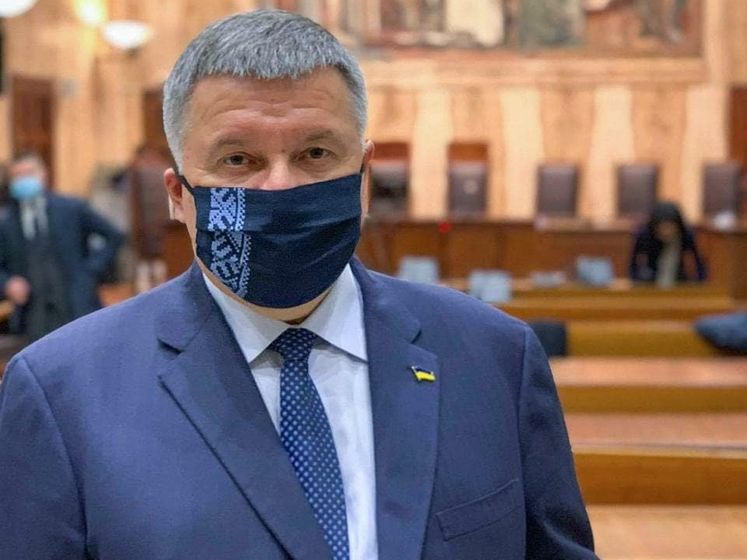 Аваков: Опрос вне избирательного участка не нарушает закон Украины