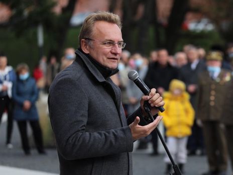 Мер Львова Садовий не зміг проголосувати на виборах. Він прийшов на дільницю із закордонним паспортом