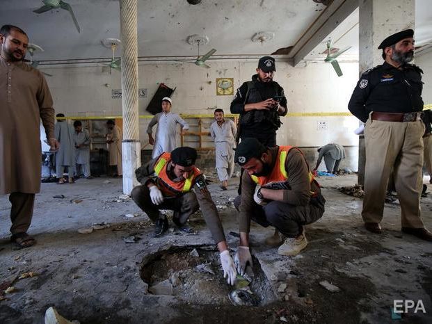 В Пакистане во время занятий в мусульманской школе произошел взрыв, есть погибшие и раненые