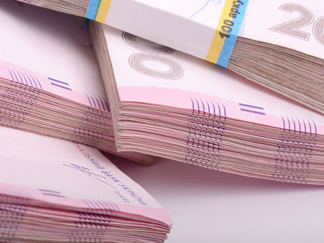 В Украине из фонда борьбы с COVID-19 потратили более половины средств