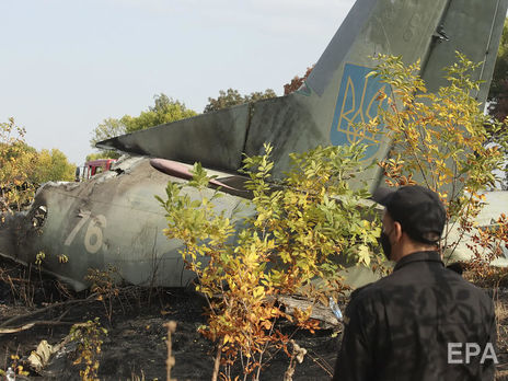 Навчальний літак Ан-26 впав і загорівся за два кілометри від військового аеродрому Чугуєва