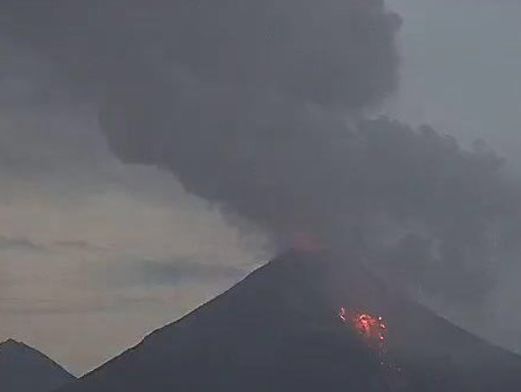 В Мексике началось извержение вулкана, объявлена эвакуация